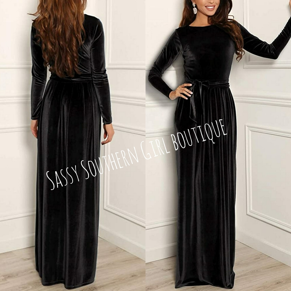🆕⭐ Black Velvet maxi dress